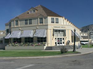 Mammoth Hot Springs Hotel - Terrace Grill