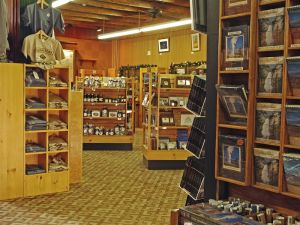 Old Faithful Lodge - Gift Shop