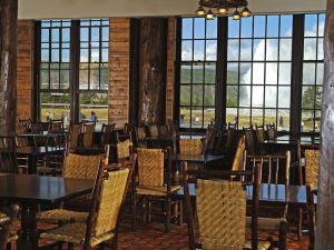 Old Faithful Lodge - Dining Room